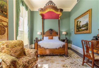 Super Deluxe 1 Queen guestroom
