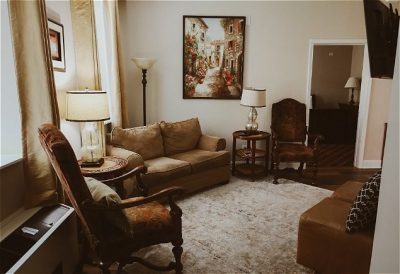 Family Suite 2 Queens, 1 King